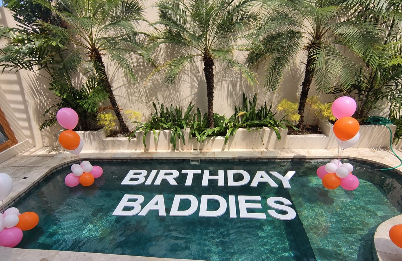 Customer photo review of 🎈 Pool Balloon Decoration Setup