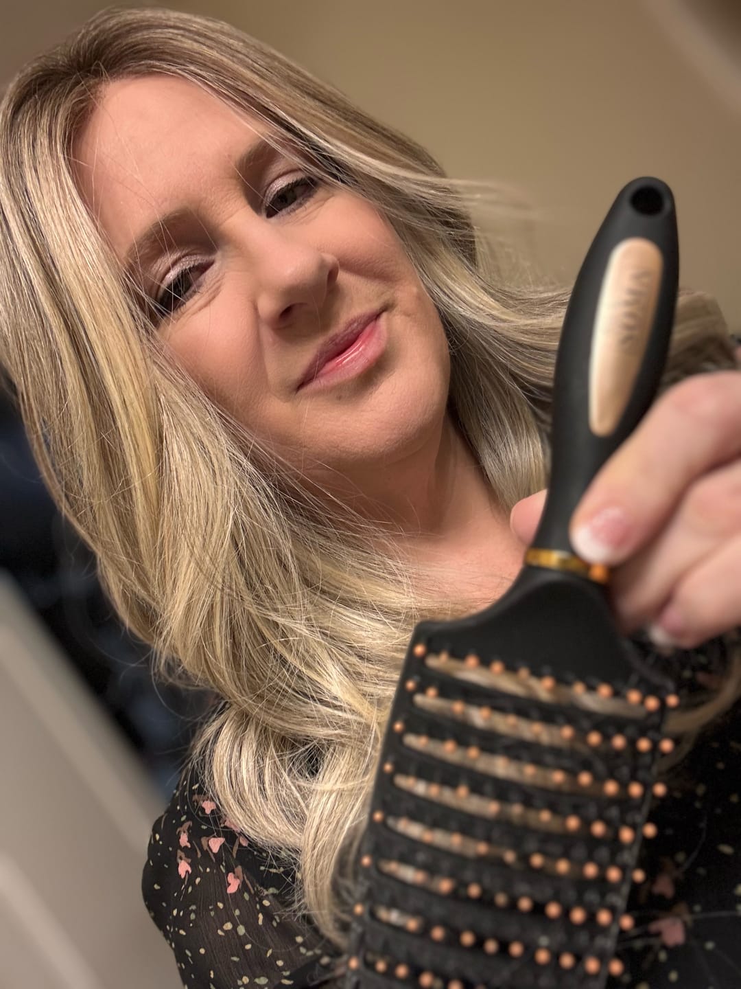 Customer photo review of Deluxe Detangle Brush