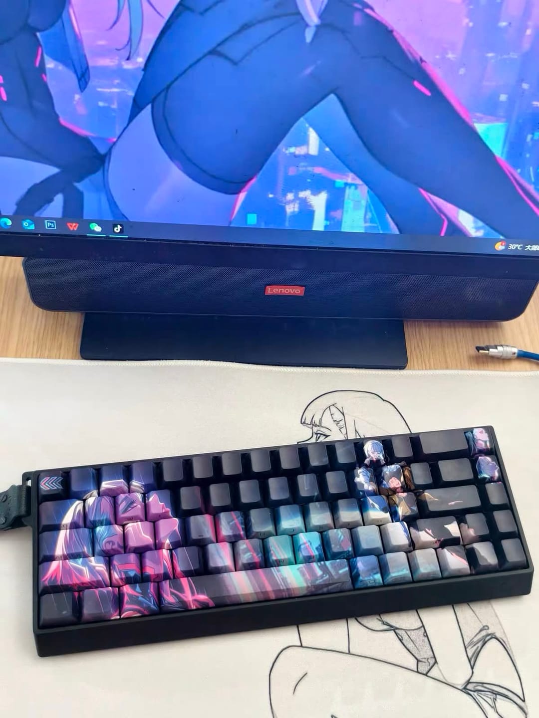 Customer photo review of Lucy Cyberpunk Edgerunners Keycaps