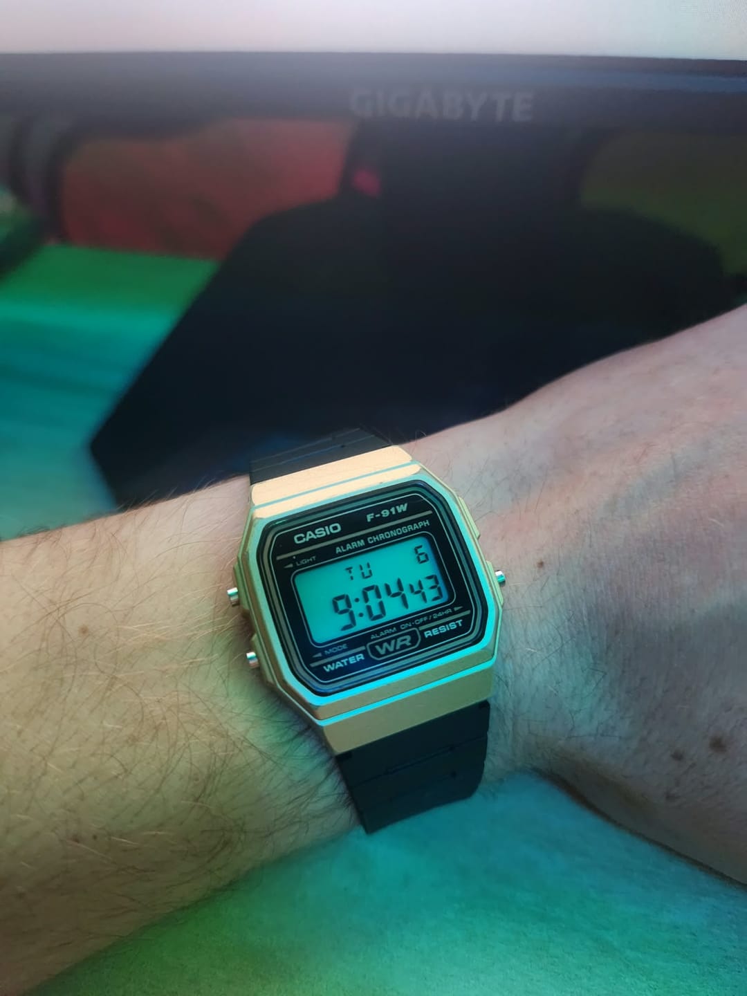 Customer photo review of Reloj Casio Vintage F-91WM-9ADF Dorado/Negro