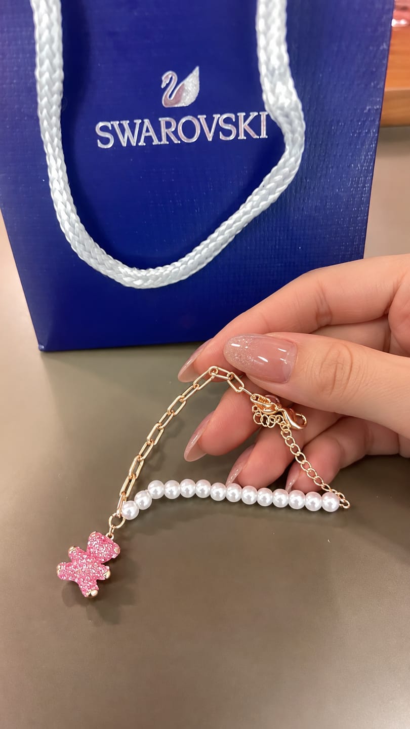 Customer photo review of Pulsera Teddy Bear Rosa con Perlas y Cristales | Swarovski
