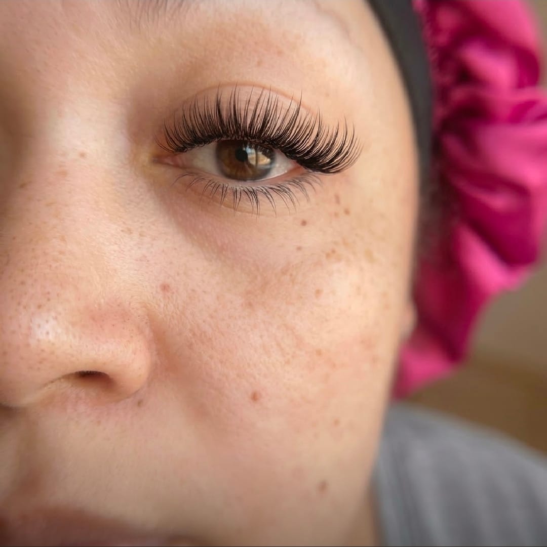 Customer photo review of Flora Lash Kit