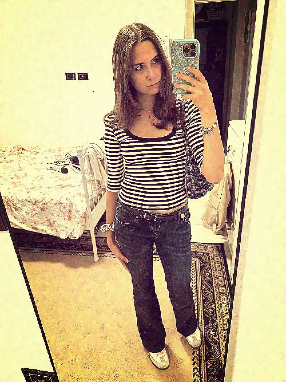 Customer photo review of IAMXIAA Low-Rise Washed Indigo Slim Fit Flared Denim Jeans with Leopard Back Patch