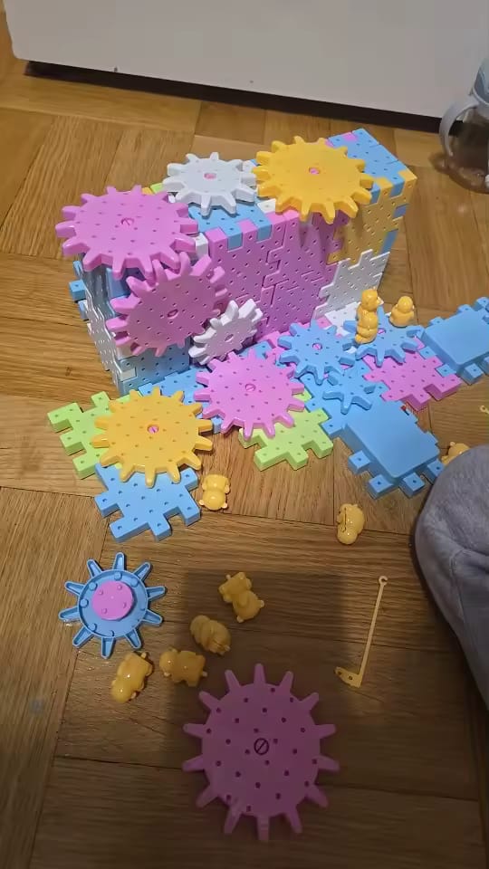 Customer photo review of Gearventure: 3D Building Gear Set