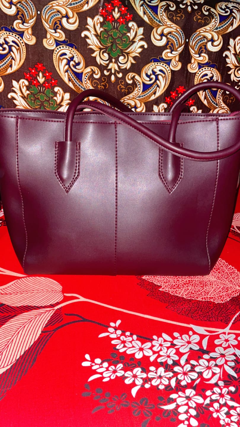 Customer photo review of Carla Shoulder Tote Maroon  (Zip Closure)