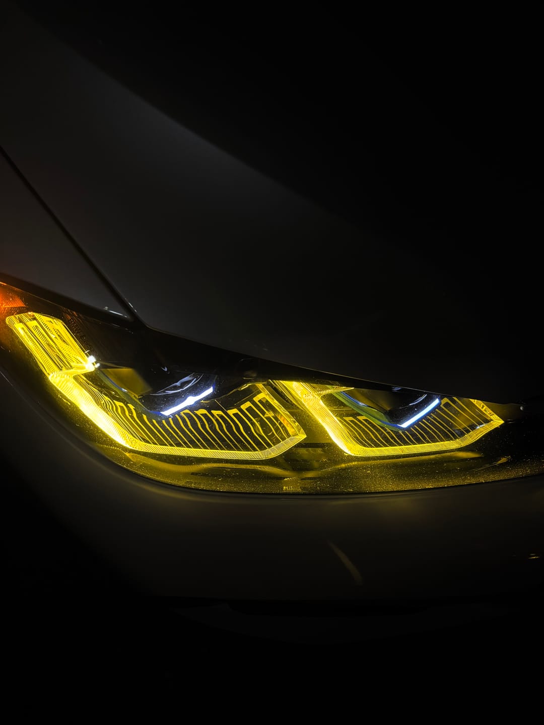 Customer photo review of BMW G22 G23 G26 4 SERIES CSL YELLOW DRL KIT