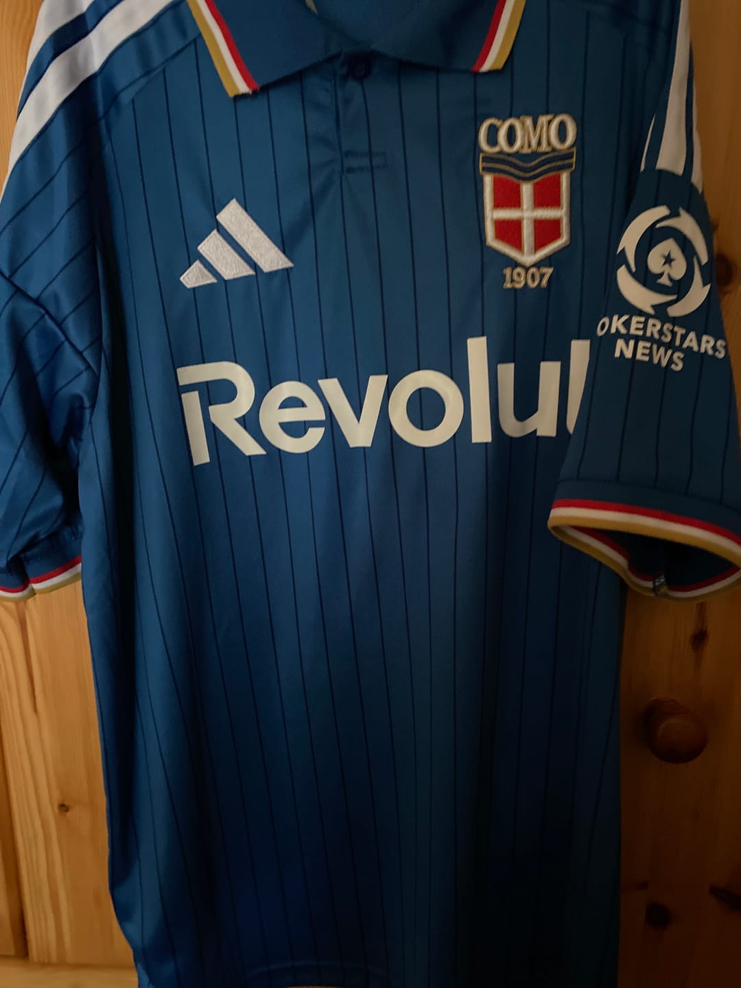 Customer photo review of Nico Paz Como 2027 Home Blue Champions League Patch New Season Football Jersey