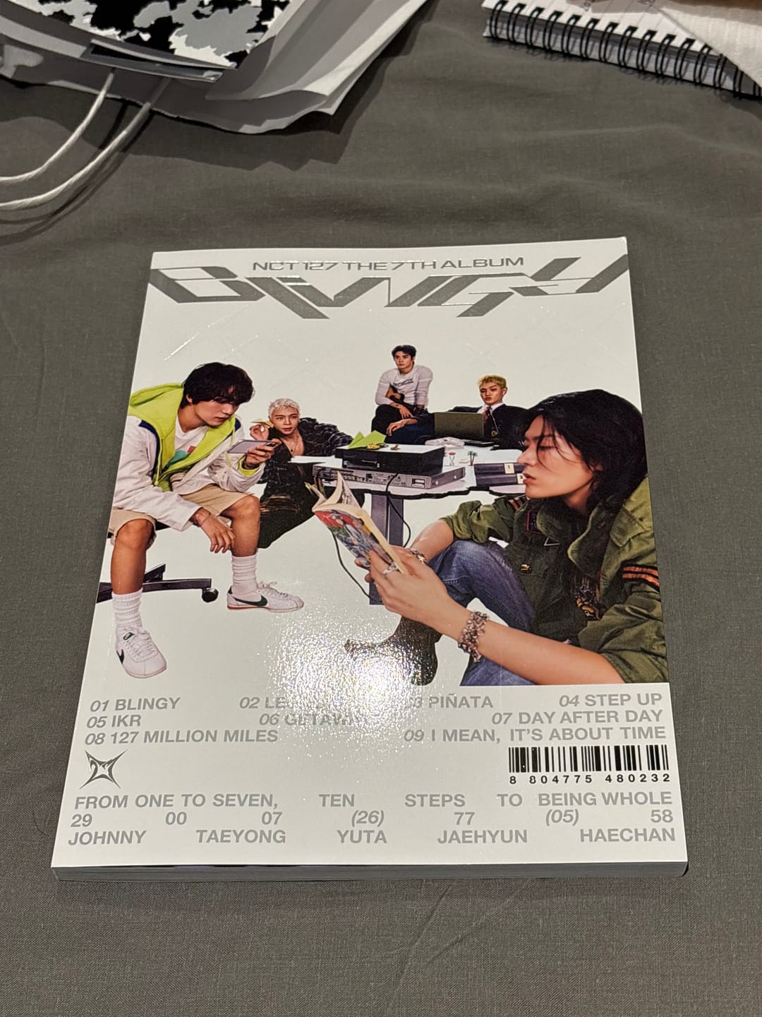 Customer photo review of [PRE-ORDER] NCT 127 - 7th Album [BLINGY] (Photobook Ver.) (RANDOM)