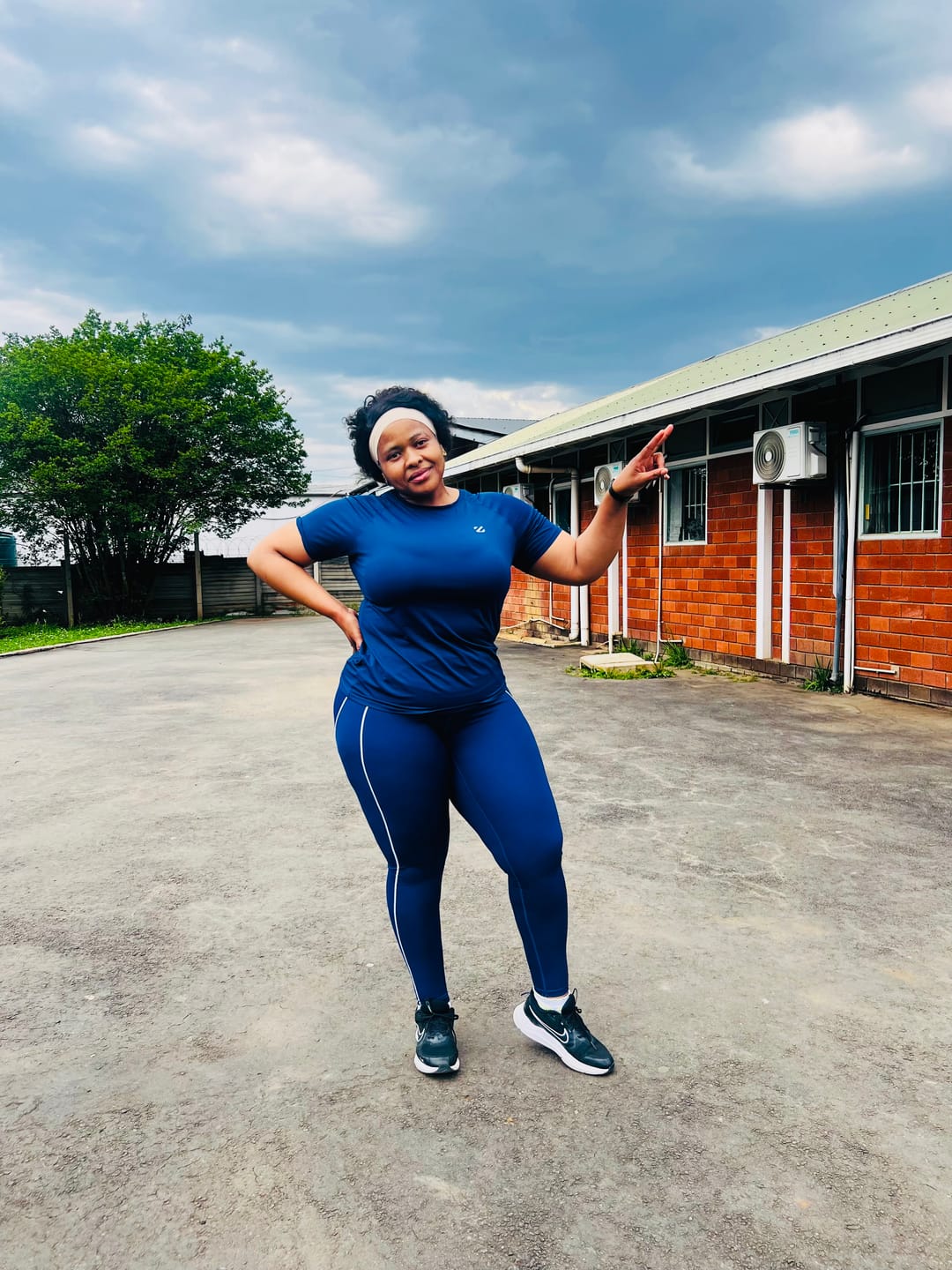 Customer photo review of Active Performance T-Shirt Breathable Stretch Gym Top