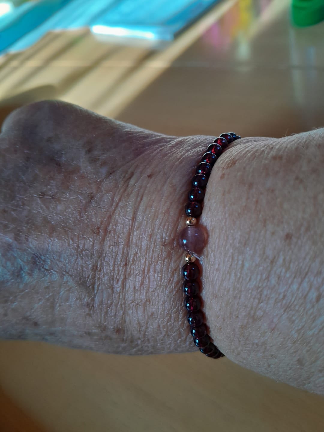 Customer photo review of Rubin Armband - Perlen geschliffen