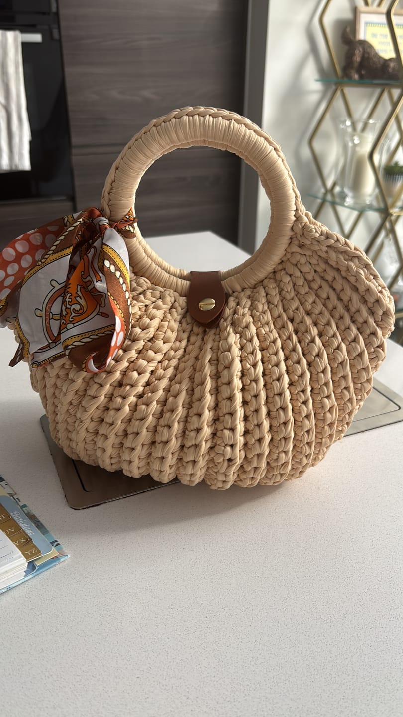Customer photo review of CrochetPark™ Shell crochet Handbag DIY Kit