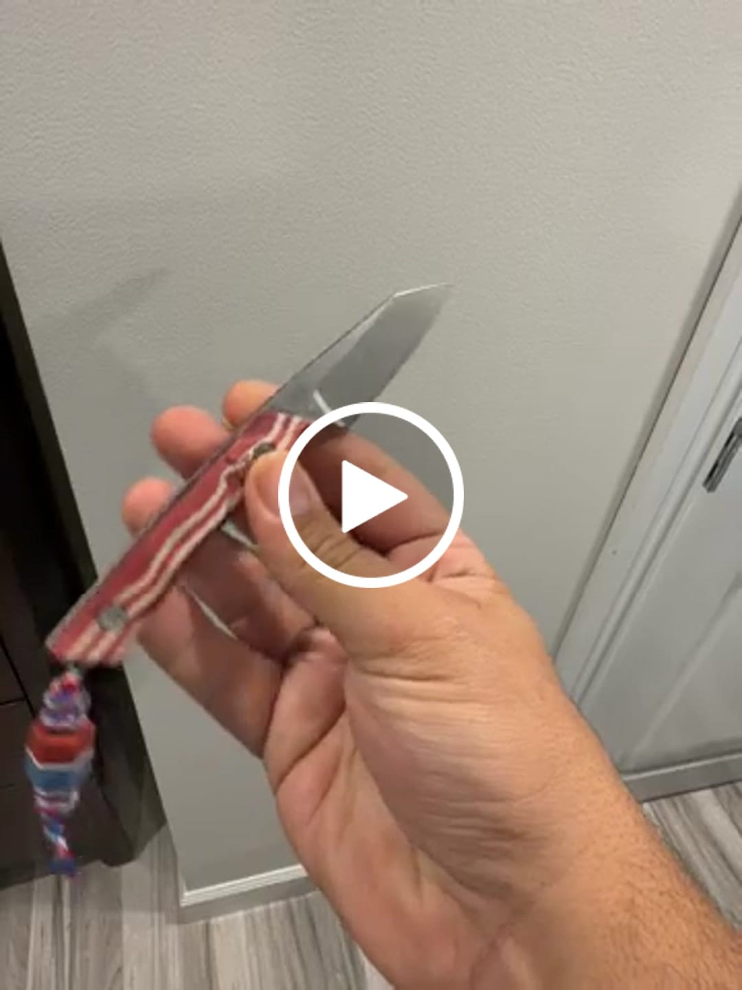 Customer video review of The Back Door: Lynch Blades USA 250 Swift Six - 2.5" MagnaCut, Patriotic G-Carta, Demo Unit - Made in USA (LB-SW6-USA250-DEMO)