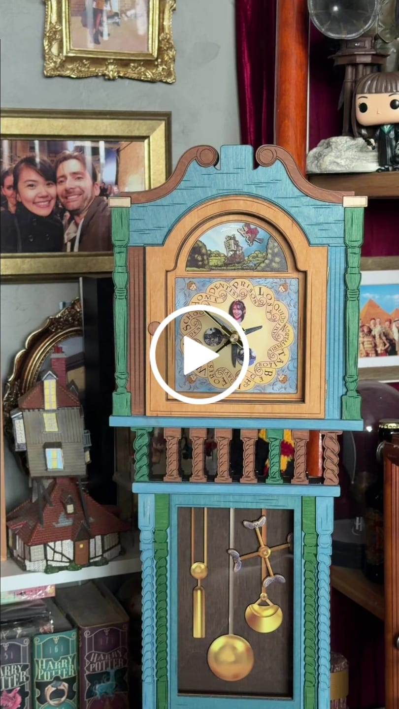 Customer video review of HANDCRAFTED WEASLEY™ MAGICAL 3D WOOD CLOCK - OFFICIALLY LICENSED