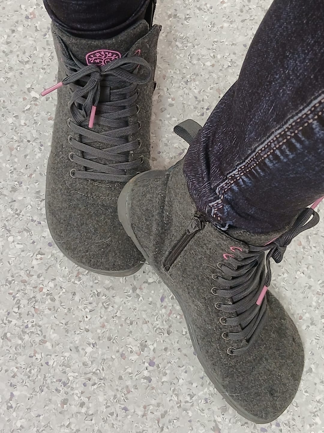 Customer photo review of Vaistoa Tunto 2 -paljasjalkatennarit