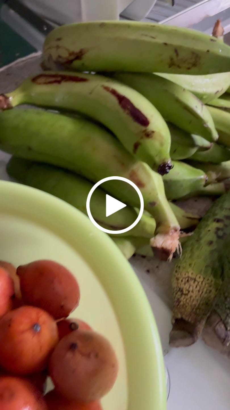 Customer video review of Build Your Own Tropical Fruit Box