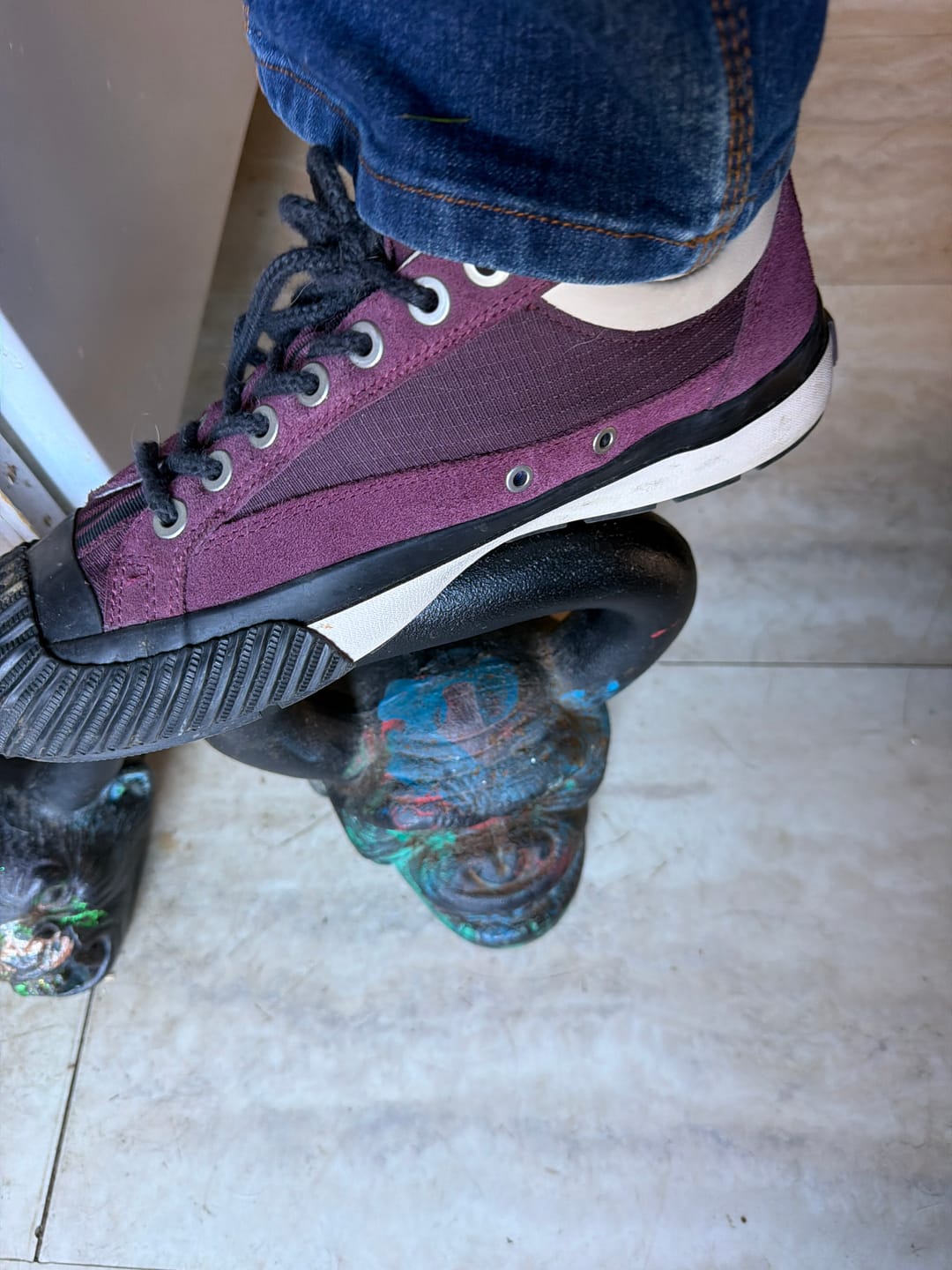Customer photo review of Grounder Hiker Low-Top Burgundy/Black