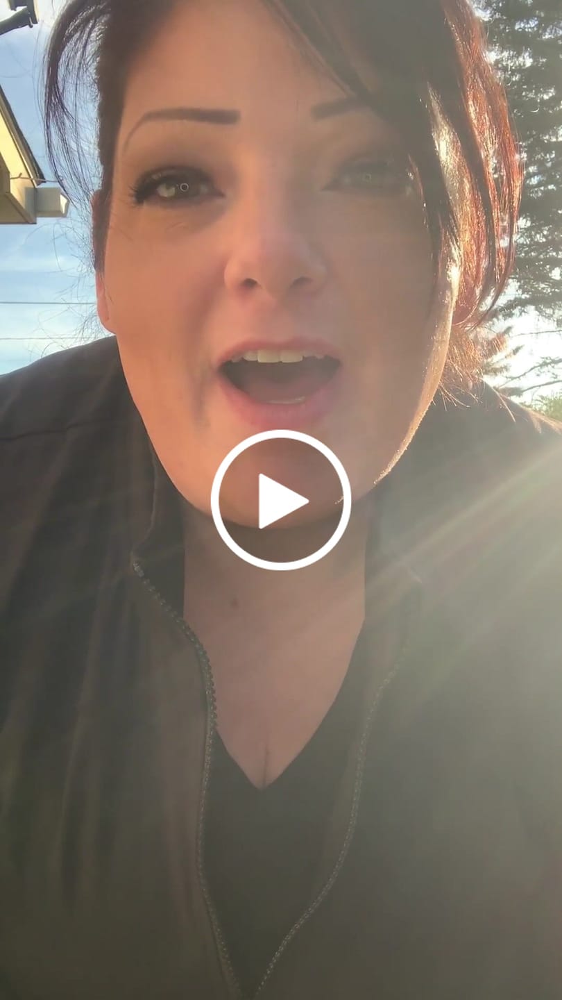 Customer video review of Carefree Long Vest (Reviewers)