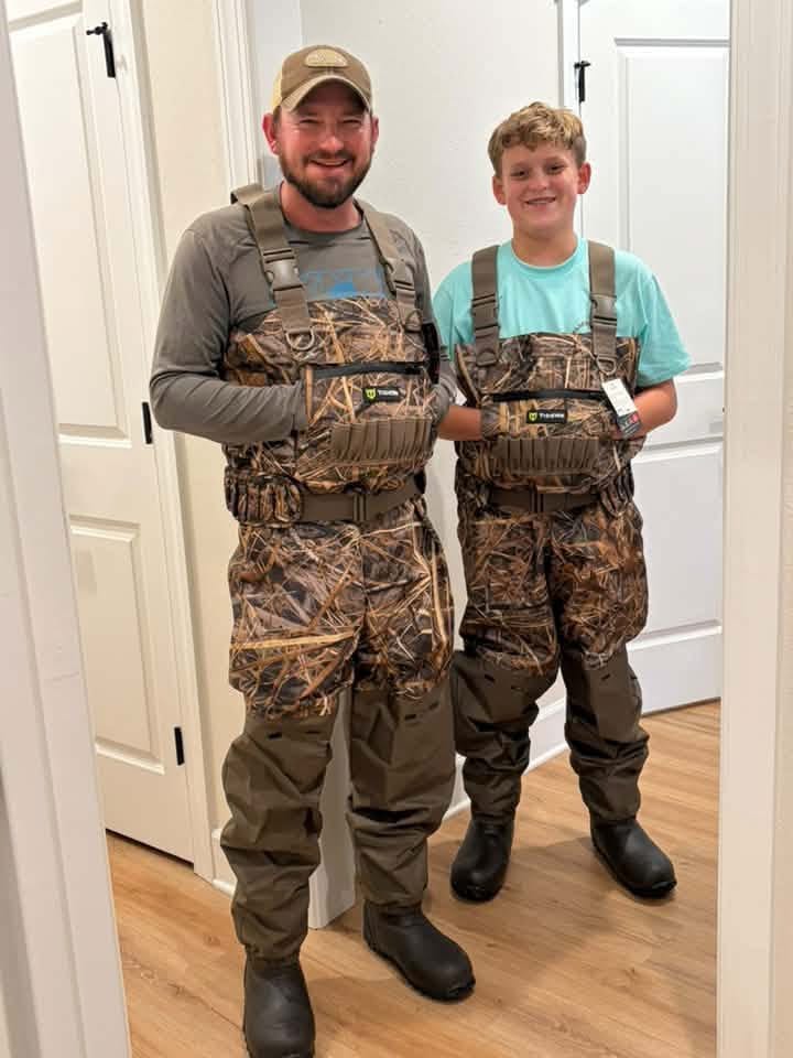Customer photo review of AquaWade Men’s Breathable Waders | Lightweight Waterproof Camo Durable Nylon Hunting Bibs | Bootfoot Chest Waders with Insulated Boots for Duck Hunting