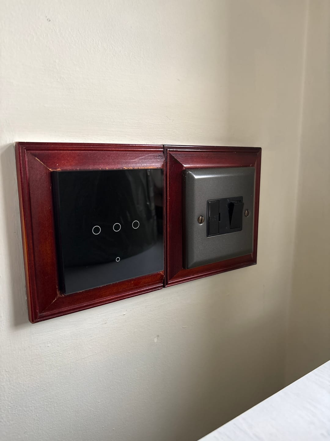 Customer photo review of Ener-J WiFi Smart 3 Gang Touch Switch, Black (No Neutral Required)