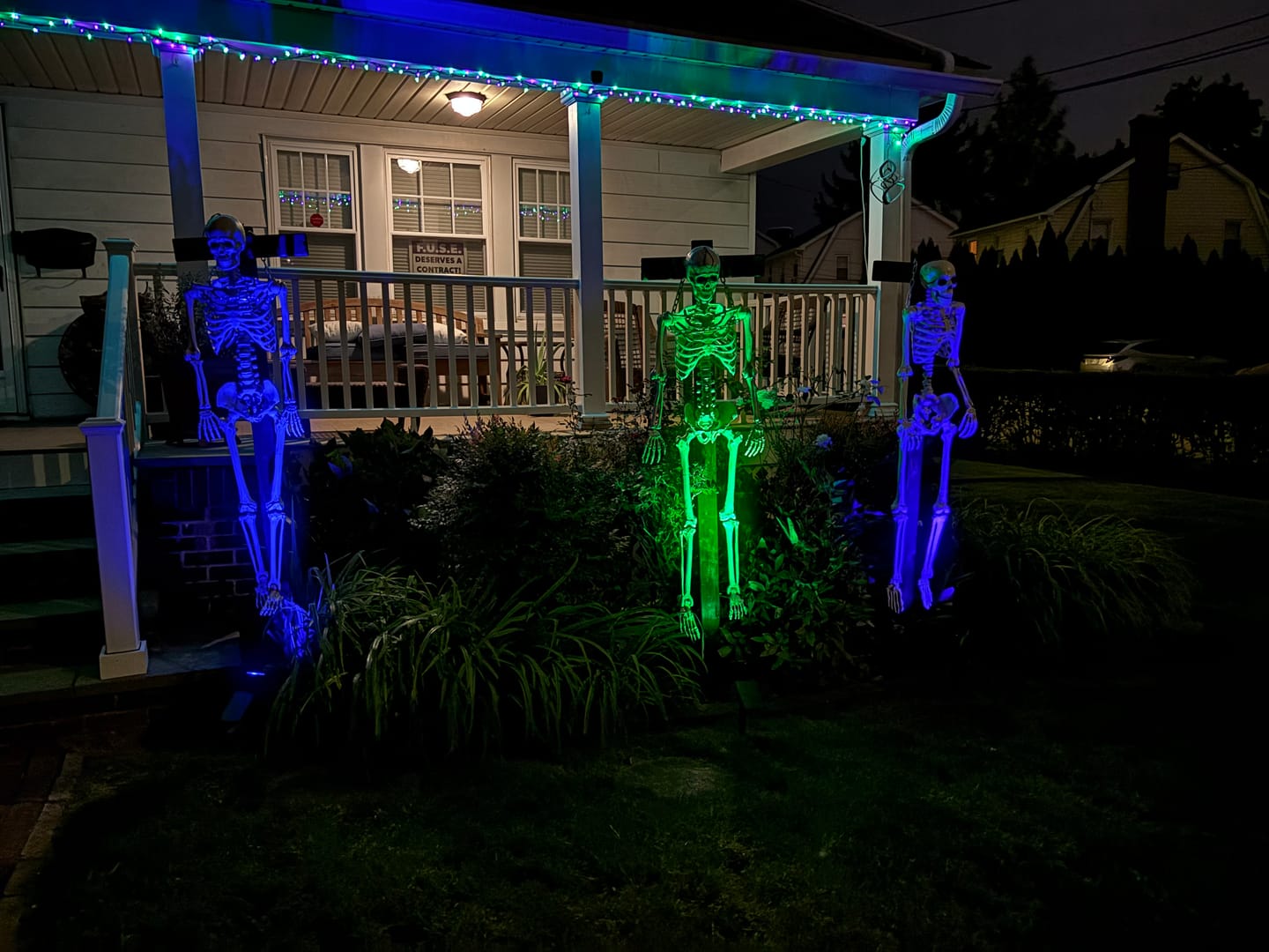 Customer photo review of TSUN 4/7 LEDs Outdoor Solar Spot Lights