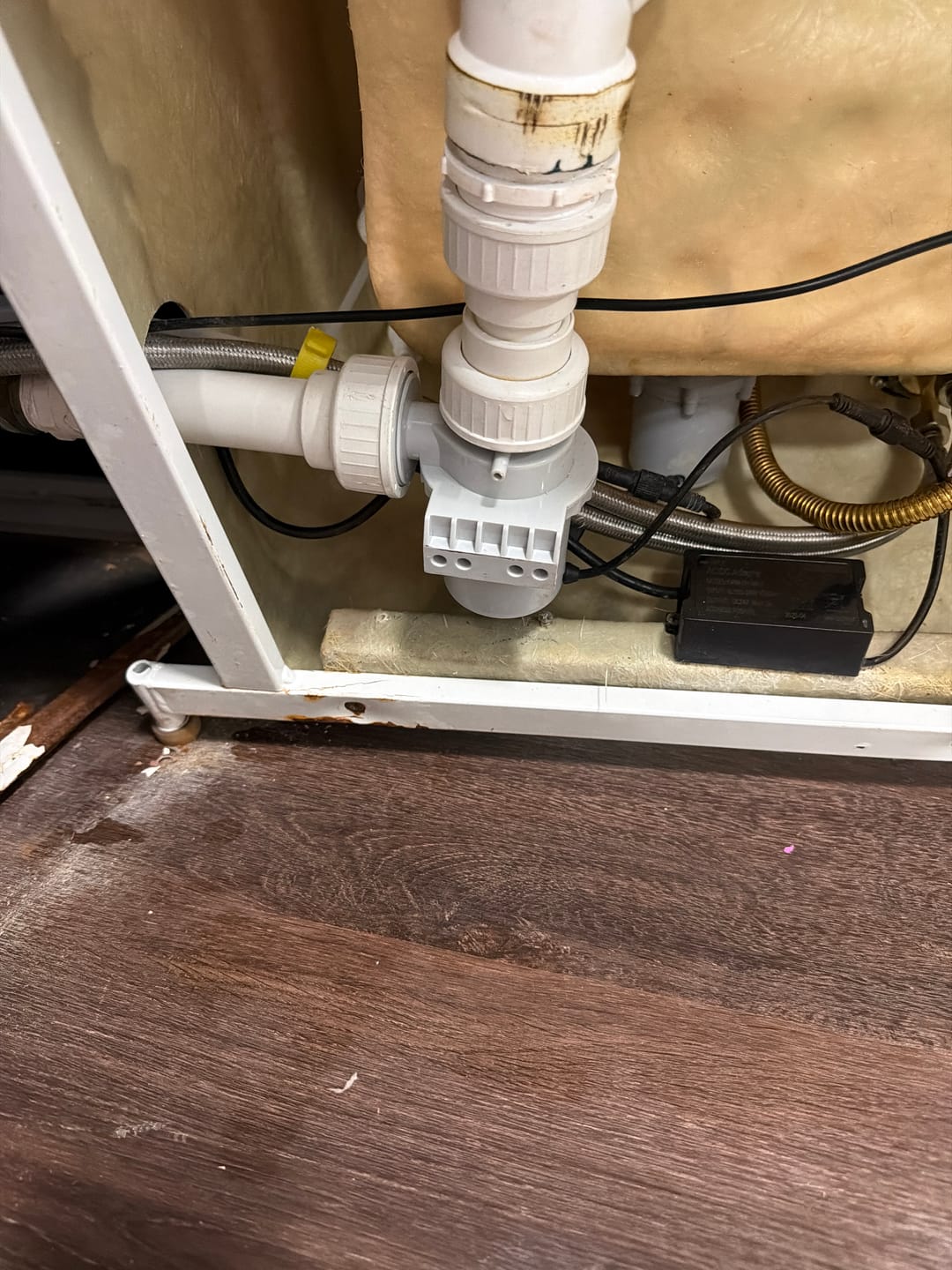 Customer photo review of Shampoo Bed's 6 Pumps and 15 Drainage presses