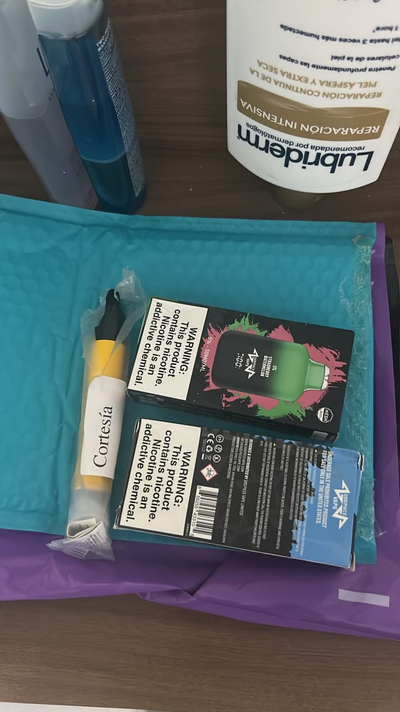 Customer photo review of Sidepiece Mesh 8000 Puffs