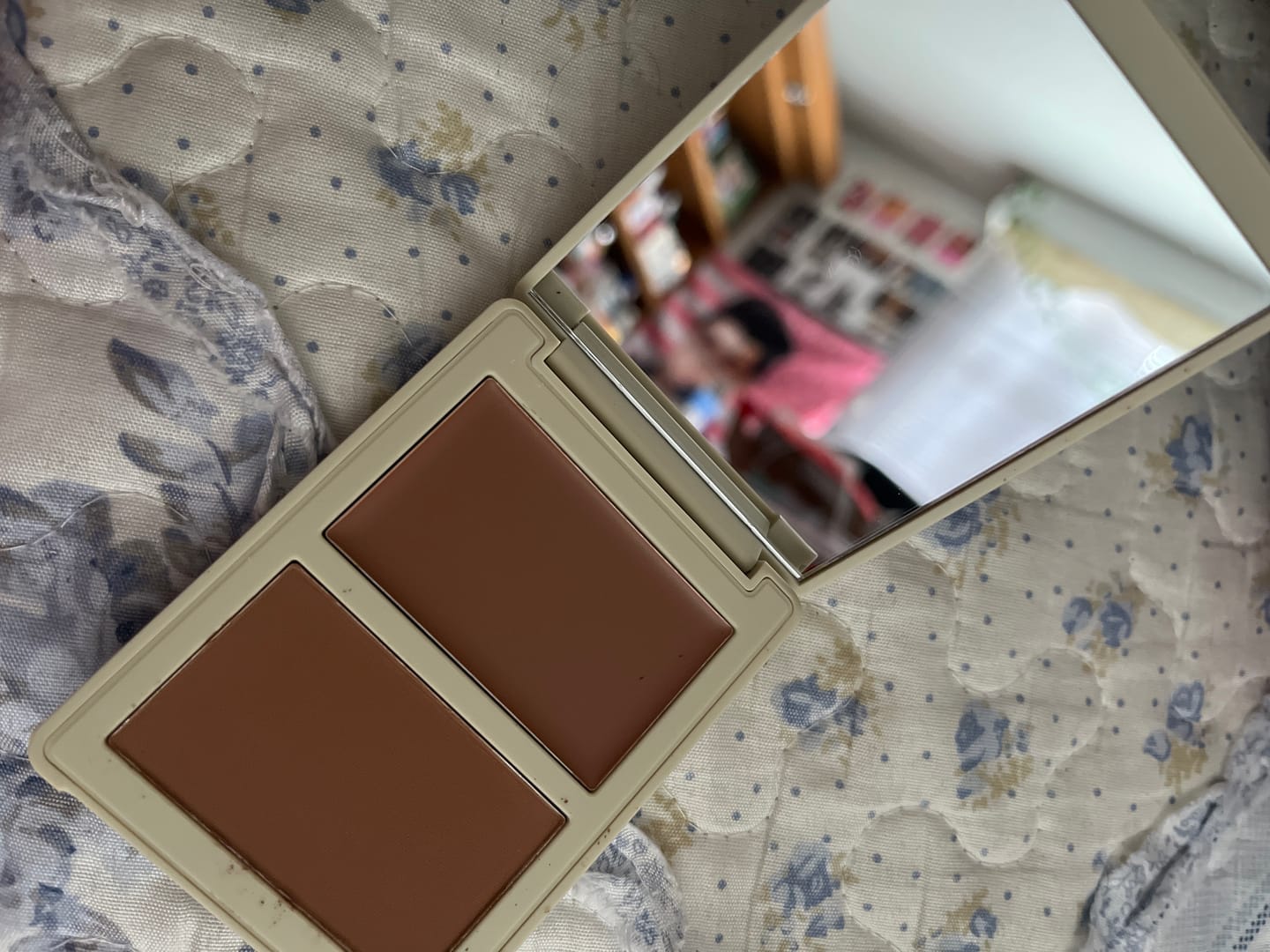 Customer photo review of BRONZER ALLURE CREMA Y COMPACTO