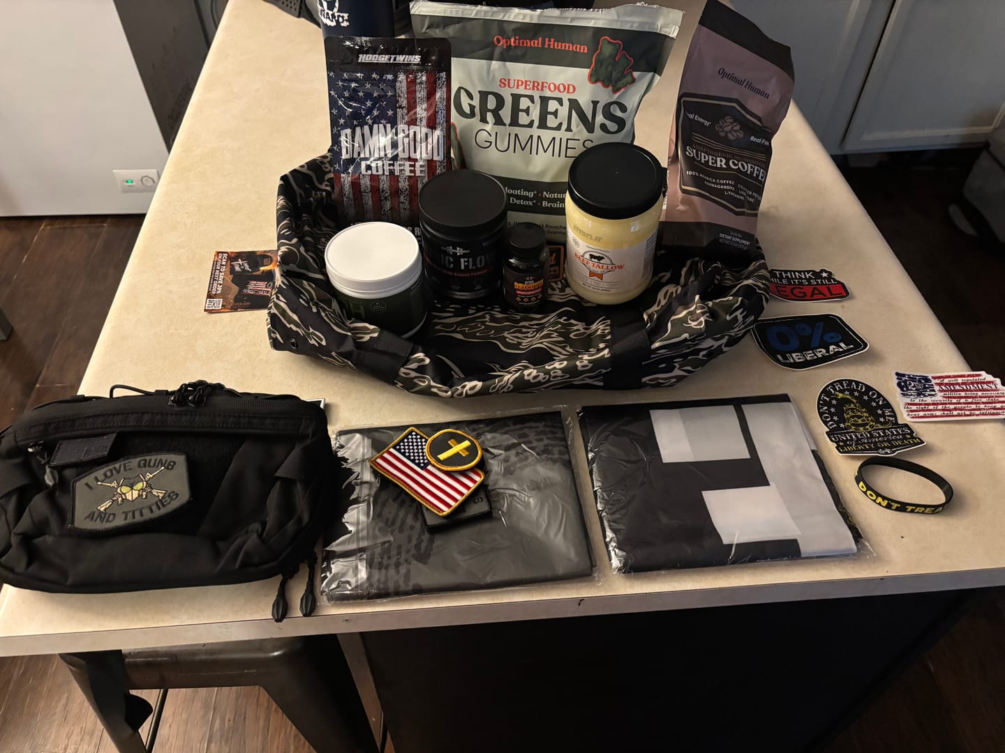 Customer photo review of 🎁FREE Mystery Flag