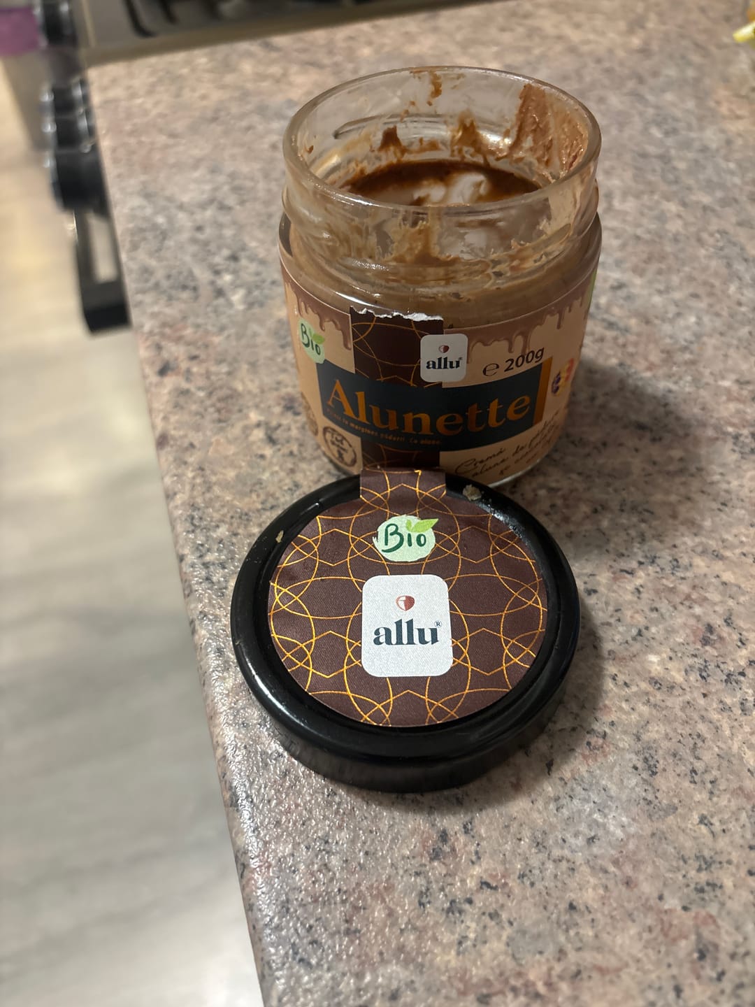 Customer photo review of Alunette ciocolată - cremă de alune 50% și ciocolată cu lapte, 200g