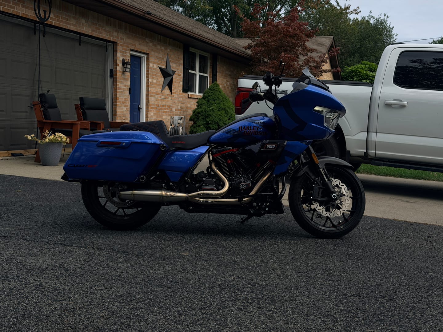 Customer photo review of Intimidator Exhaust  |  2017-2026 Harley M8 Bagger / Touring / CVO Models