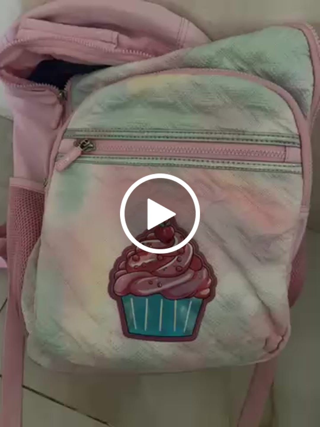 Customer video review of Eazy Kids Set of 3 Backpack With Lunch Bag & Pencil Case
