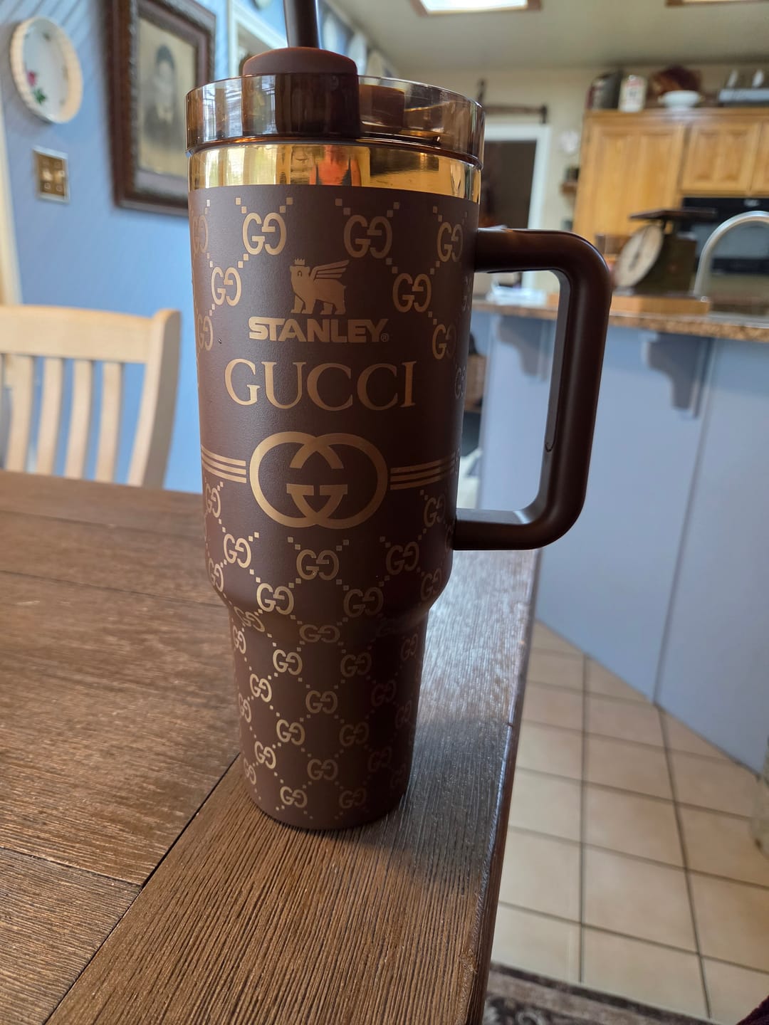 Customer photo review of Designer Holographic 40 OZ In-Car insulated Cup(GG Design2)Free shipping by✈️✈️