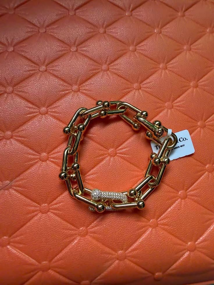 Customer photo review of HardWear Link Pavé Diamonds Bracelet