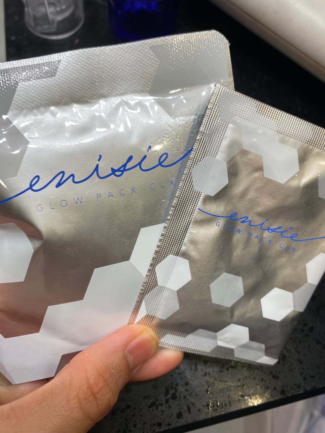 Customer photo review of 【話題の炭酸ガスパック】エニシーグローパックCLX｜ハリ・ツヤ・透明感のある肌へ