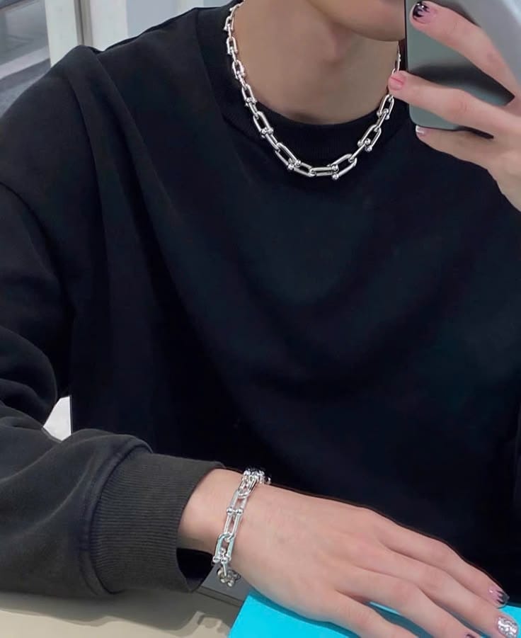 Customer photo review of T HardWear Graduated Link Necklace