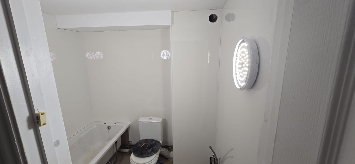 Customer photo review of 8mm White Gloss Bathroom Wall & Ceiling Panel - Pack of 4