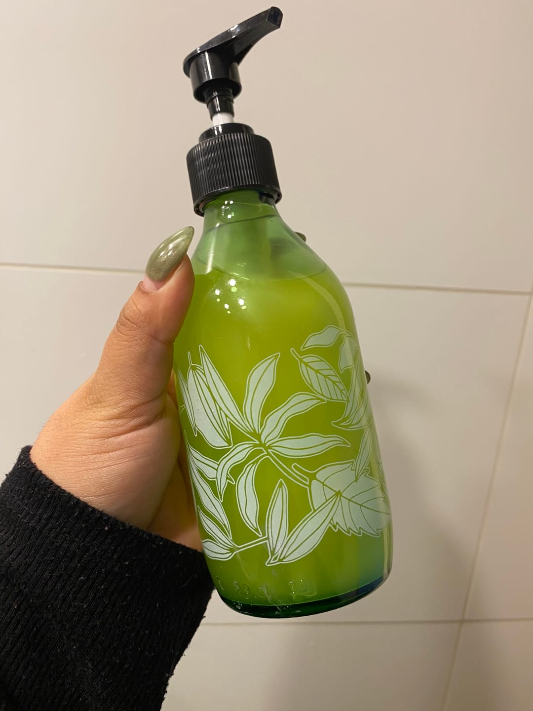 Customer photo review of Dispensador diseño Florales multiuso color Verdes (2 Unidades) - 296 ml