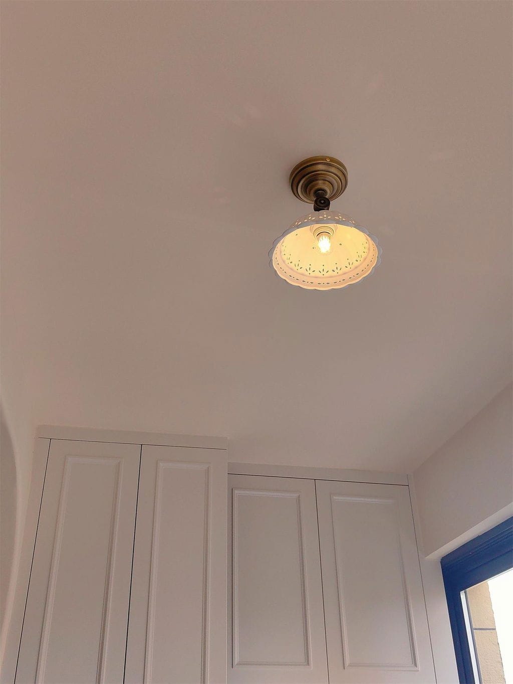 Customer photo review of Brass Ceiling Light, Hand-Finished Ceramic Dome, Flush Mount, 22 cm