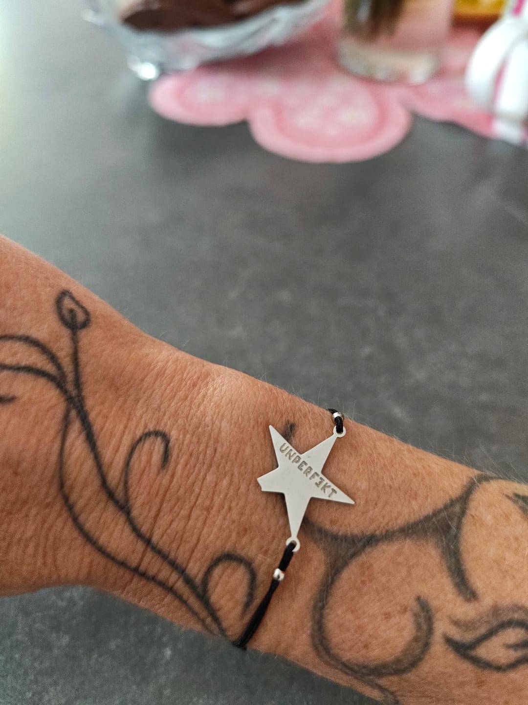 Customer photo review of Blockadenlöser Armband in schwarz mit abgebrochenem Stern