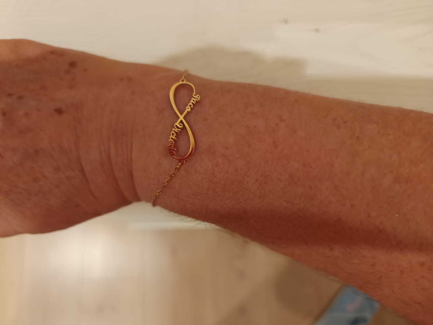 Customer photo review of Pulsera Infinito - Personalizado