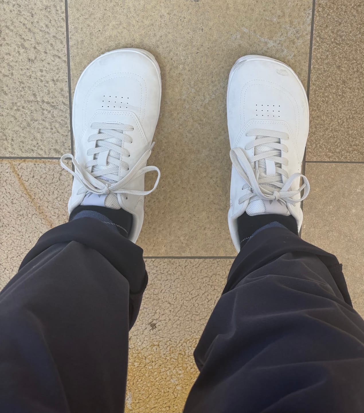Customer photo review of Vaistoa Katu 2 | Barefoot Sneakers