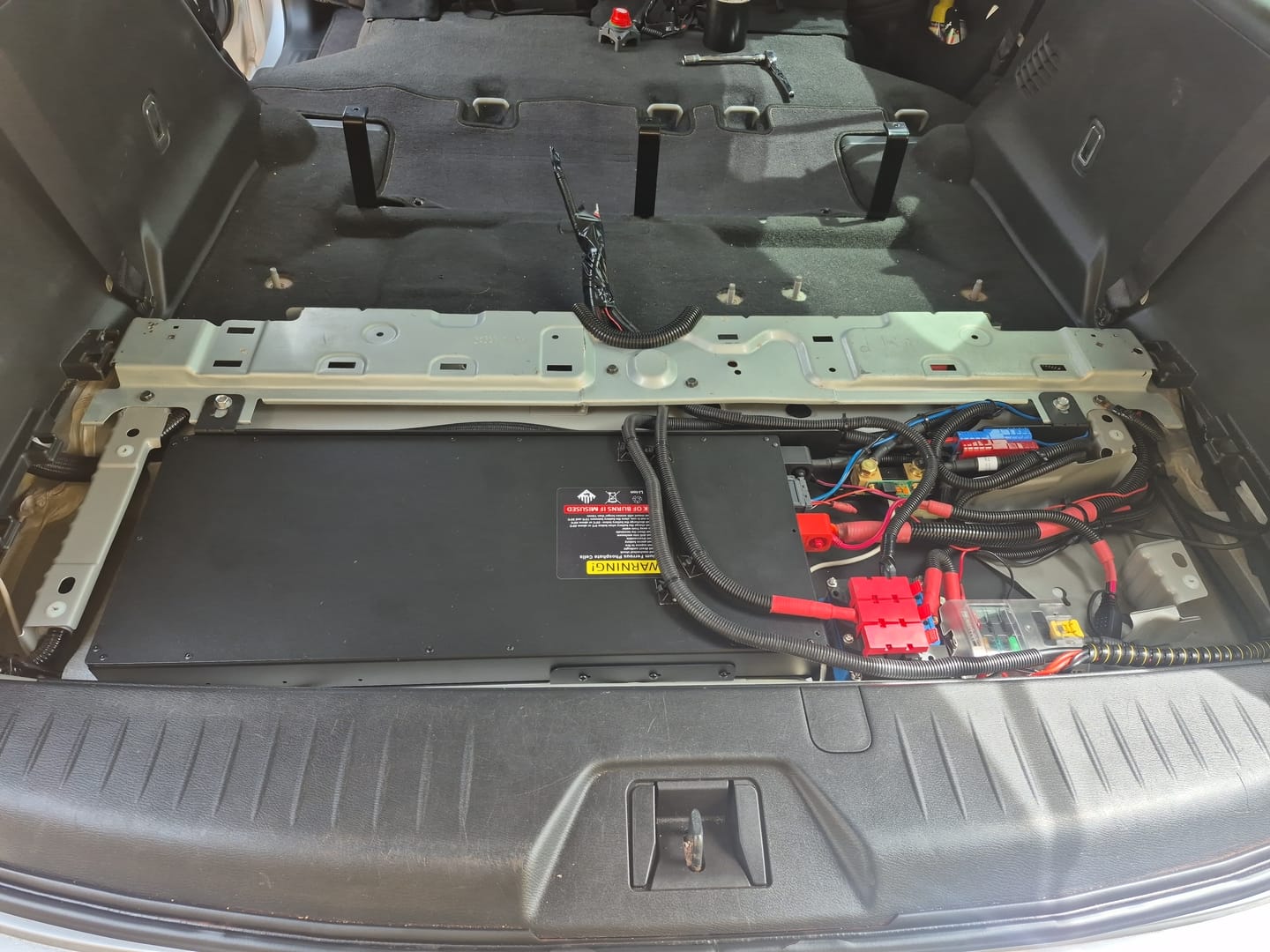Customer photo review of LBS 112V 110Ah SlimLine Battery + built-in 20A DC-DC Charger
