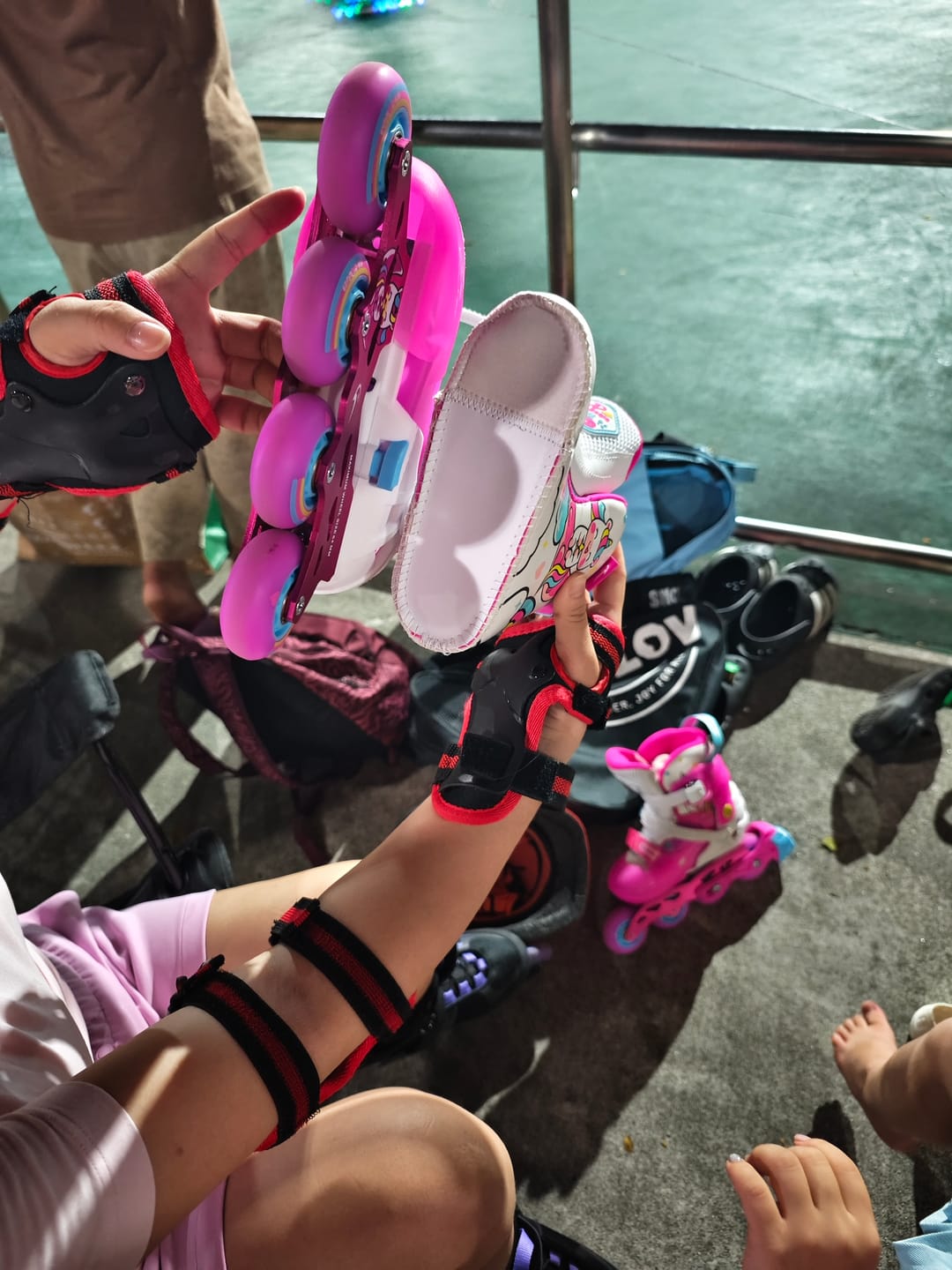 Customer photo review of Flying Eagle L6 Lumos Pink Kids Skates