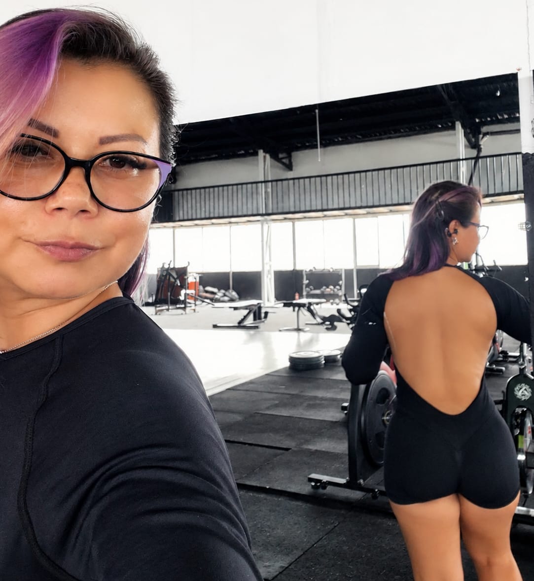 Customer photo review of ELEVATE Twist Front Longline Top - Electric Blue