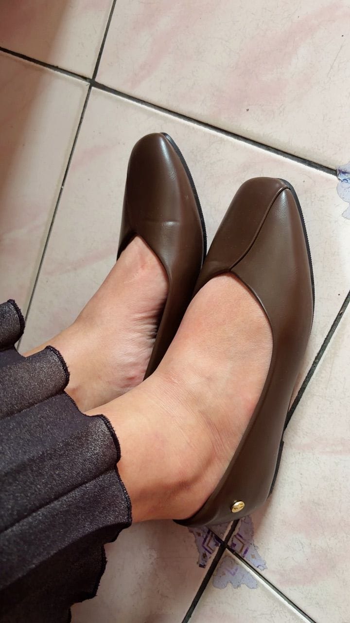Customer photo review of Tulip Flats & Ballerinas In Coffee