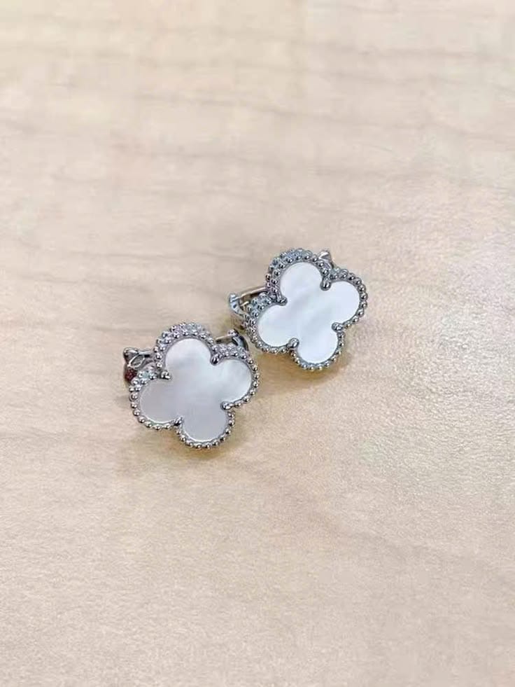 Customer photo review of Alhambra Mother Of Pearl Clover Motif Earrings