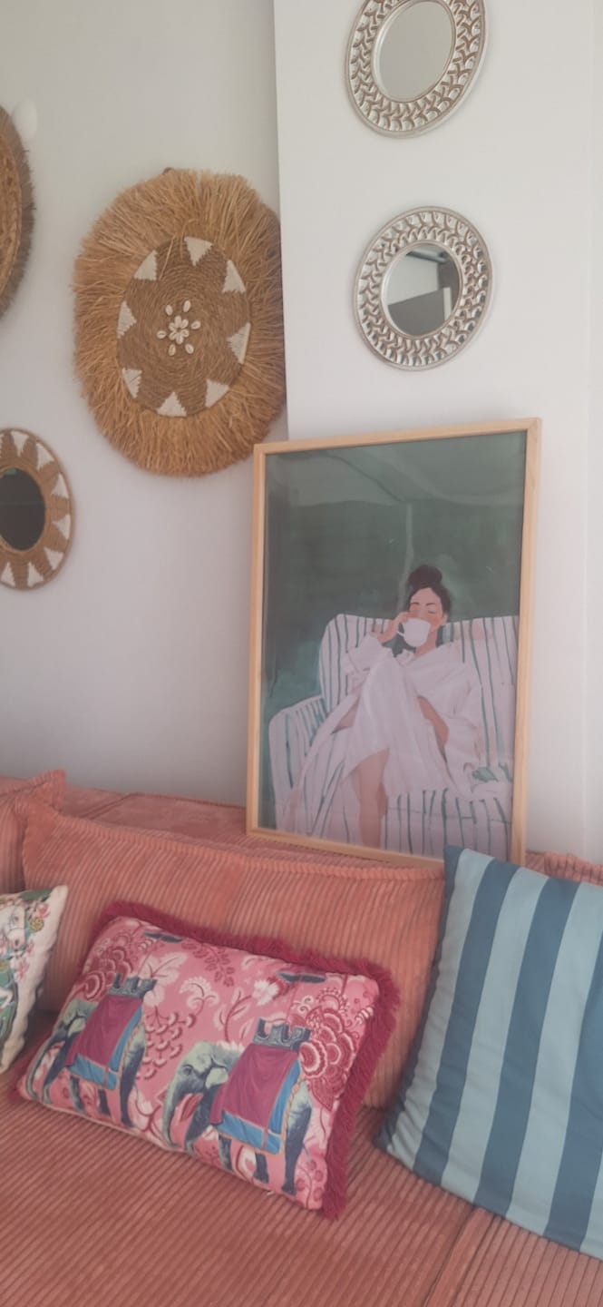 Customer photo review of Dinlenen Kadın II - Zümrüt