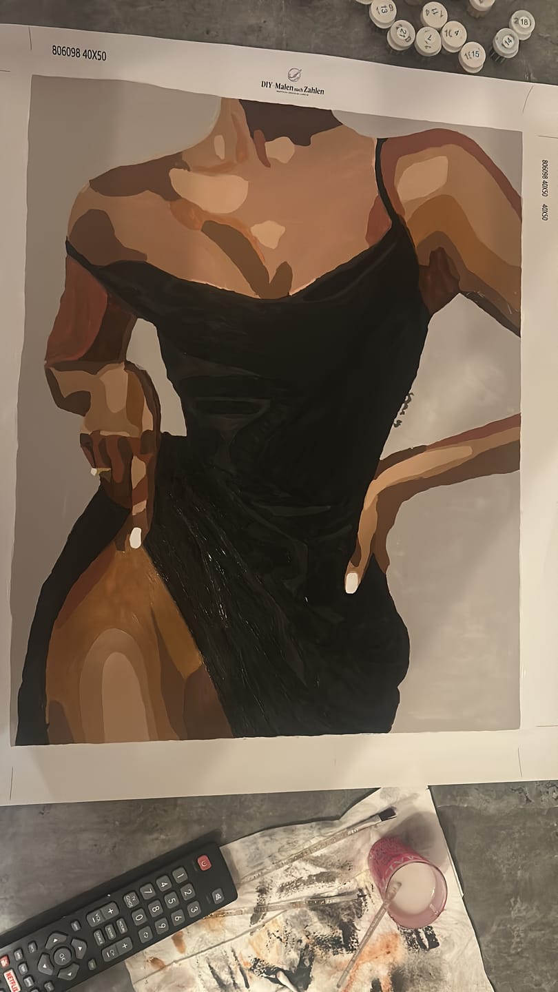 Customer photo review of Malen nach Zahlen - Elegante Frau im Kleid
