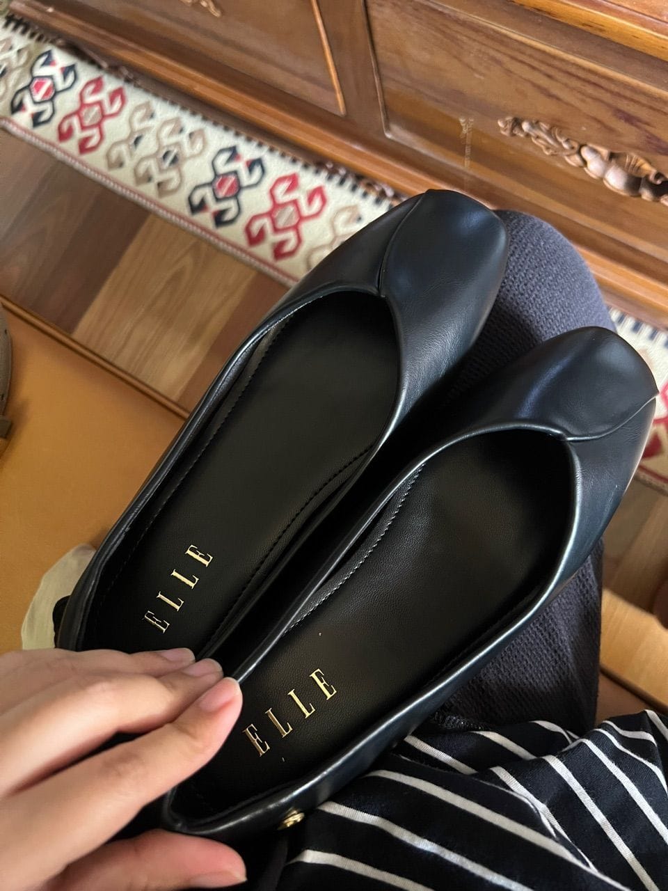 Customer photo review of Tulip Flats & Ballerinas In Black