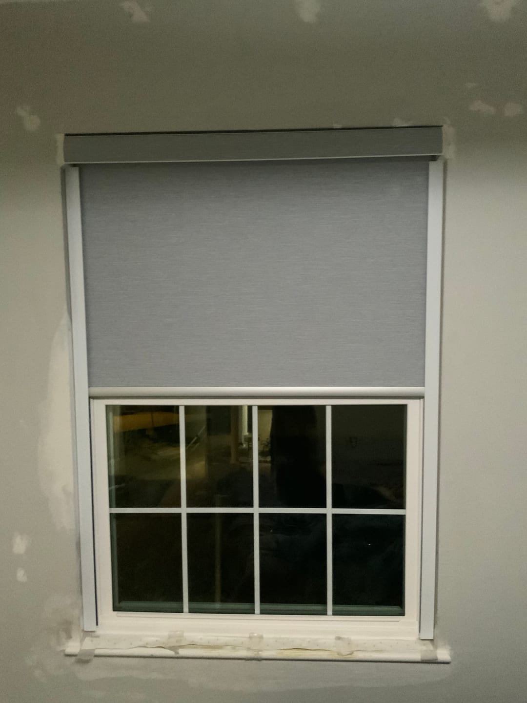 Customer photo review of SmartWings Motorized Roller Shades 100% Blackout Essential